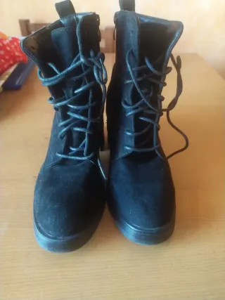 Botines negros talla 38. Mujer