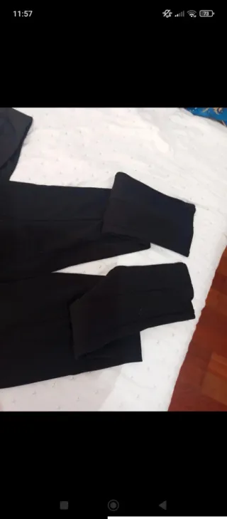 Conjunto deportivo reductor negro y rosa