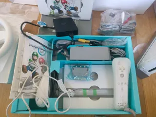 Nintendo Wii + Mario Kart Wii