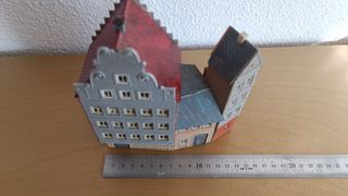 Trenes H0.Casa múltiple H0 Iluminada. Ambientación