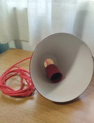 Lámpara colgante moderna roja