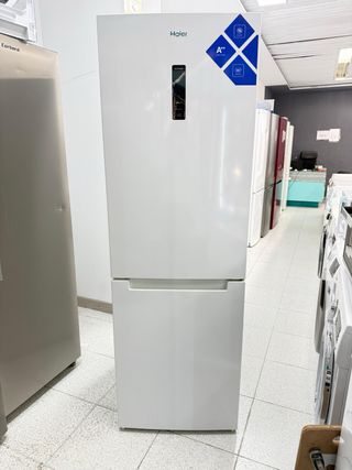 Nevera Haier 185x60cm No Frost