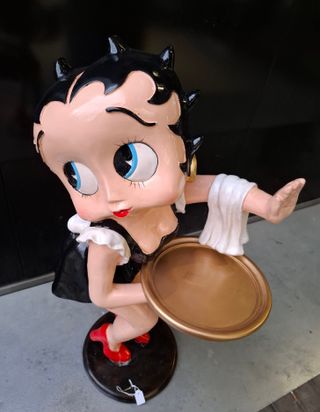 Figura vintage Betty Boop Camarera con bandeja.