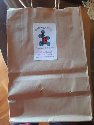 Pañuelo seda pintado a mano Little Red Riding Hood