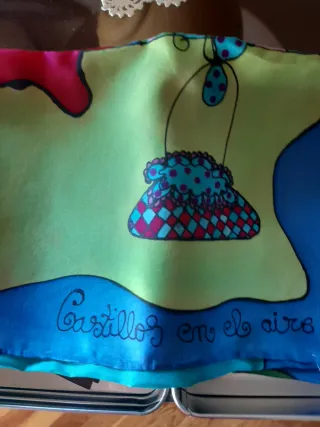 Pañuelo seda pintado a mano Little Red Riding Hood