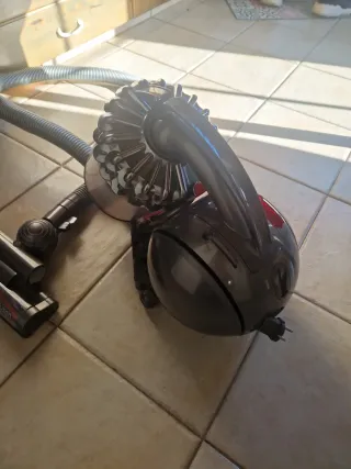 Aspiradora Dyson DC52