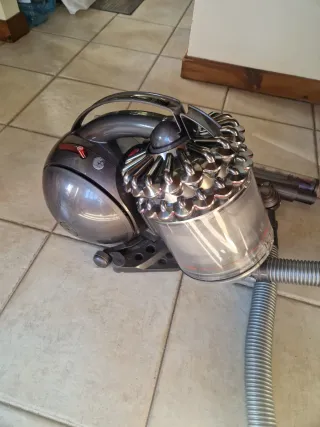 Aspiradora Dyson DC52