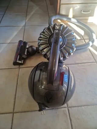 Aspiradora Dyson DC52