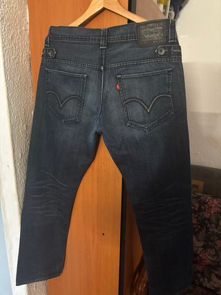 Pantalón vaquero Levi's Strauss etiqueta negra