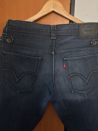 Pantalón vaquero Levi's Strauss etiqueta negra