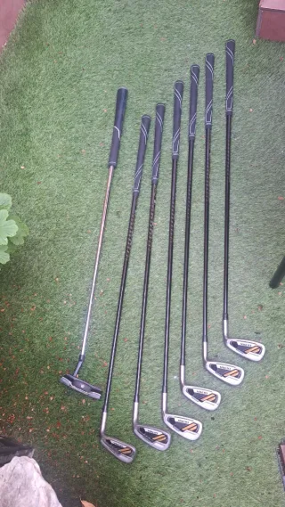 Juego de hierros Wilson Ultra XD + Putter + Bolsa