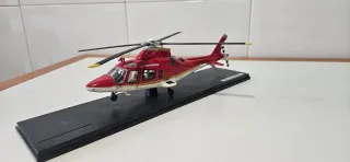 Maquetas de Helicópteros civiles y militares