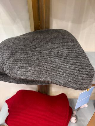 Capucha con bufanda de lana Compañia Fantastica