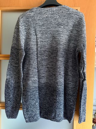 Jersey azul y gris Talla M Dos jerseys por 15€