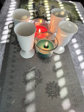 4 Copas Cerámica Antiguas Blanca  son fracesas