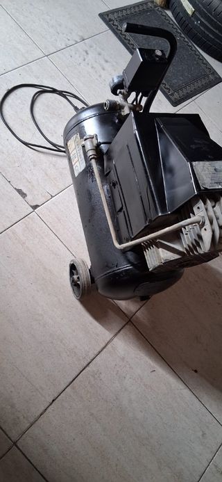 Se vende compresor