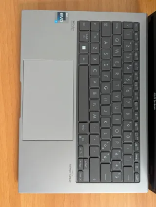 Asus Zenbook S13 OLED