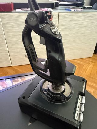 Hotas Saitek X52 PRO Negro