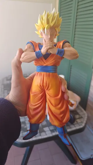 Action Figure Goku Super Saiyan 30cm