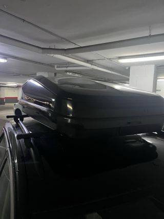 Cofre Techo Cruz 400L + Baca CRUZ. Un solo uso.