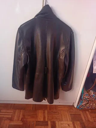 Americana polipiel negra
