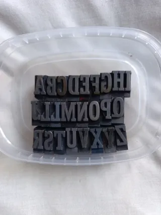 Letras de imprenta antiguas abecedario tipografía