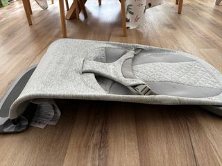 Hamaca Ergobaby gris claro