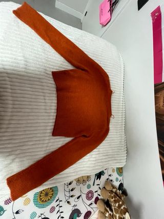 Jersey Stradivarius naranja cropped talla única