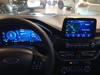 Ford Kuga Vignale 2.5 Duratec FHEV 140kW Auto