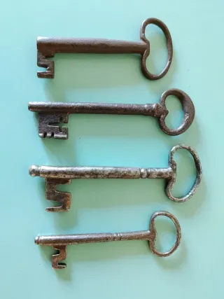 Set 4 Chiavi Antiche epoca metà 700