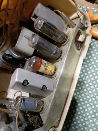 Radio a valvole vintage NOVA 0.3