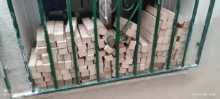 Unas 200 tiras de ladrillo visto