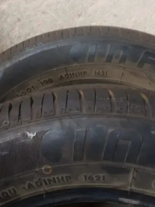 4 Neumáticos de coche. 185/65 R15