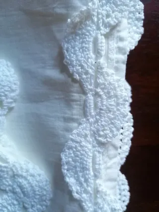 Tovaglia con bordo uncinetto