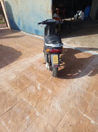 Piaggio Typhoon 49cc para restaurar