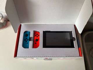Nintendo Switch Azul y Rojo