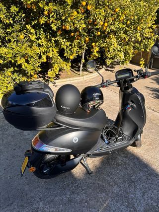 Moto Eléctrica Negra