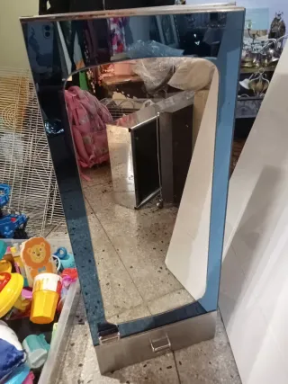 Armario de metal y cristal 87 de 36 largo.ancho20