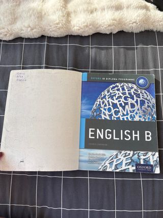 IB English B: Course Book: Oxford IB Diploma Pr...