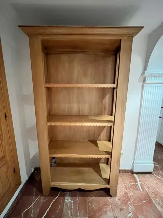 Estantería de madera pino