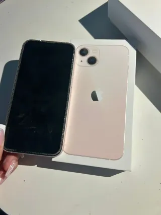 iPhone 13 y Apple Watch Series 4