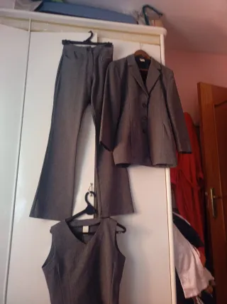 Traje completo chaleco,pantalón y americana