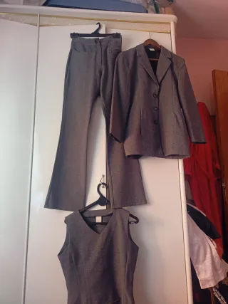 Traje completo chaleco,pantalón y americana