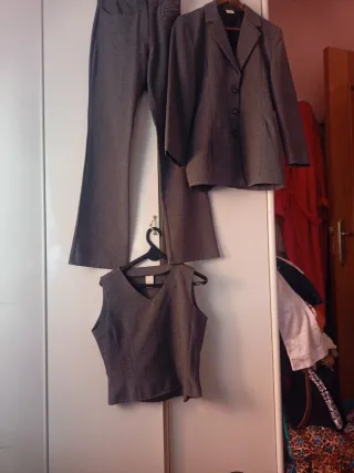 Traje completo chaleco,pantalón y americana