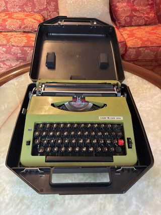 Máquina de escribir Maritsa 25 verde