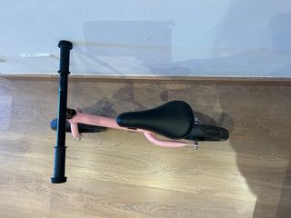 Bicicleta sin pedales rosa