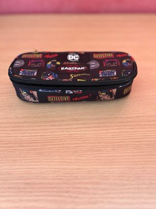 Estuche Eastpak DC Comics