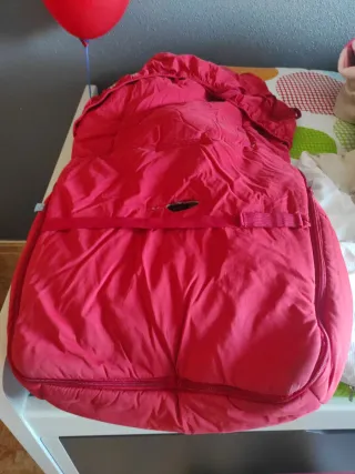 Saco para silla de bebé rojo