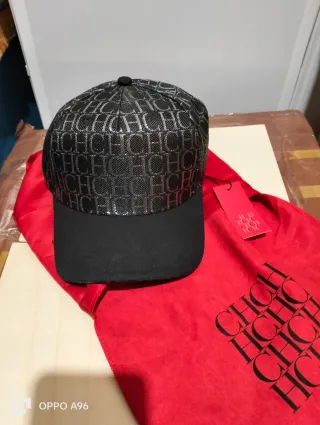 Gorra Carolina Herrera Negra y Plateada