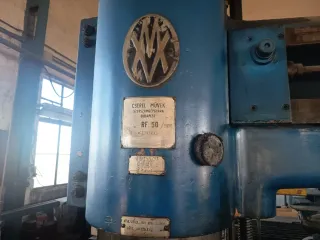 Taladro de columna CSEPEl HUNGARY.